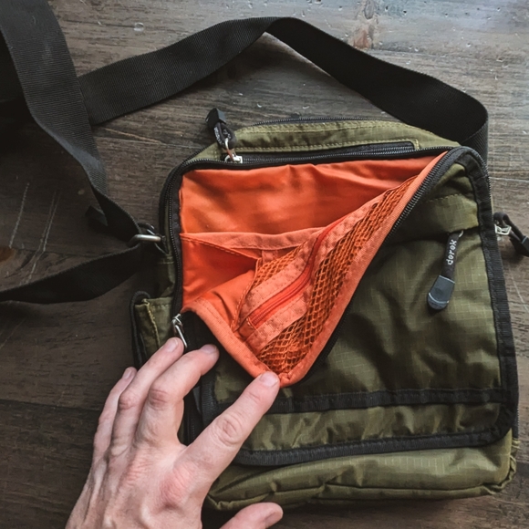 Derek Alexander Top Zip Olive Shoulder Bag. Great for travel and hiking! - Picture 1 of 14